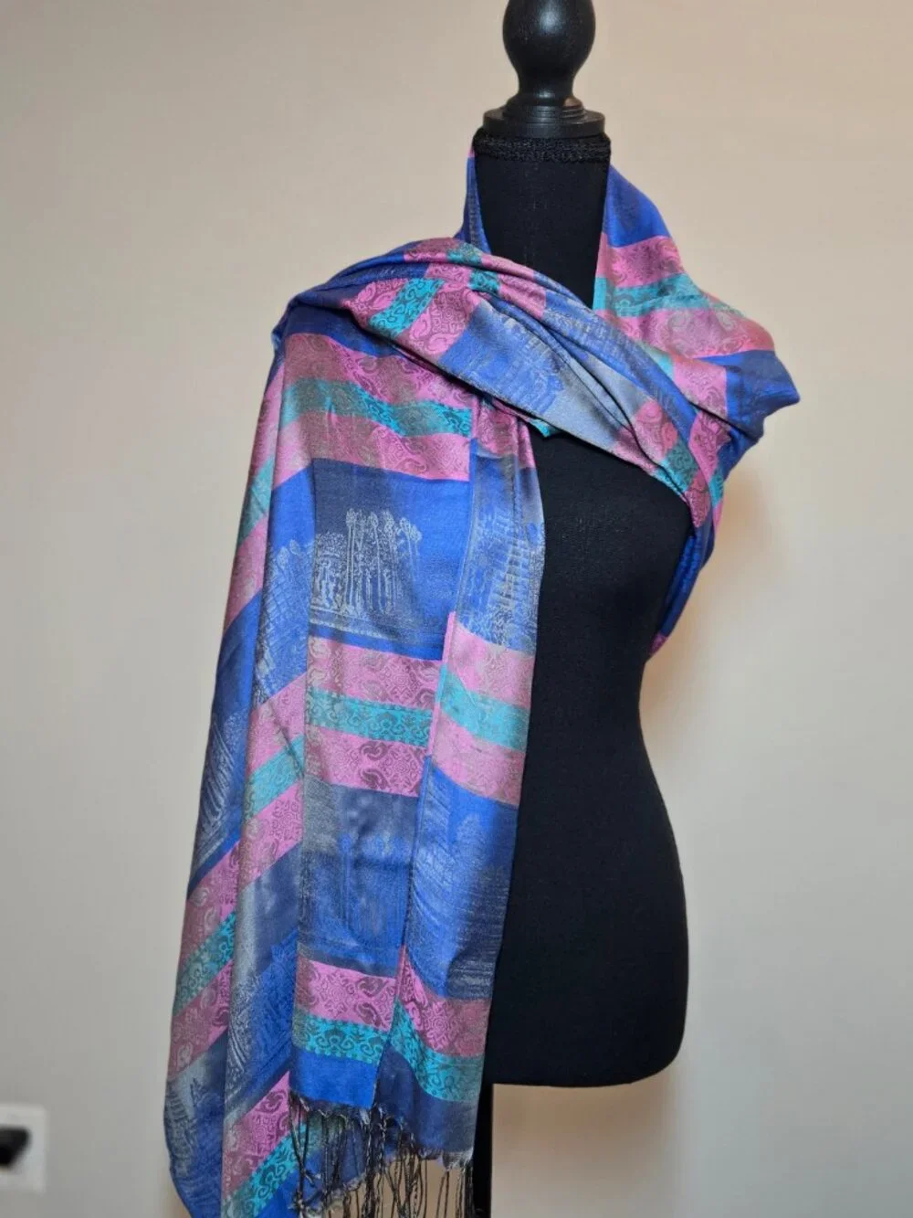 Silk 100 %‎ scarf wrap shawl blue / pink paisley striped made in kashmir